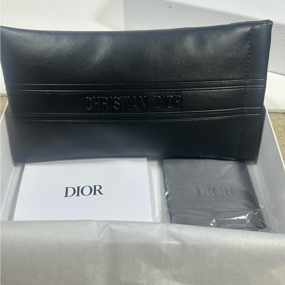 DIOR
Wildior S2U Rectangular Sunglasses - Picture 12 of 13